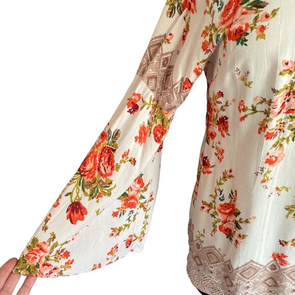 Angie Cream Red Rose Floral Print Tunic Top Flared Sleeves Sz Small Boho Cottage - Picture 4 of 9